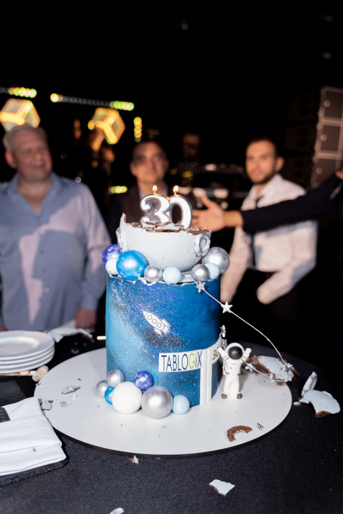 Торт Tablogix 30 лет